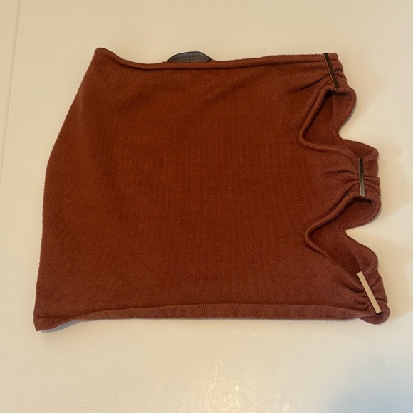 White Fox Cropped Top and Mini Skirt Set Top Size Medium, Skirt Size Small - Picture 4 of 8